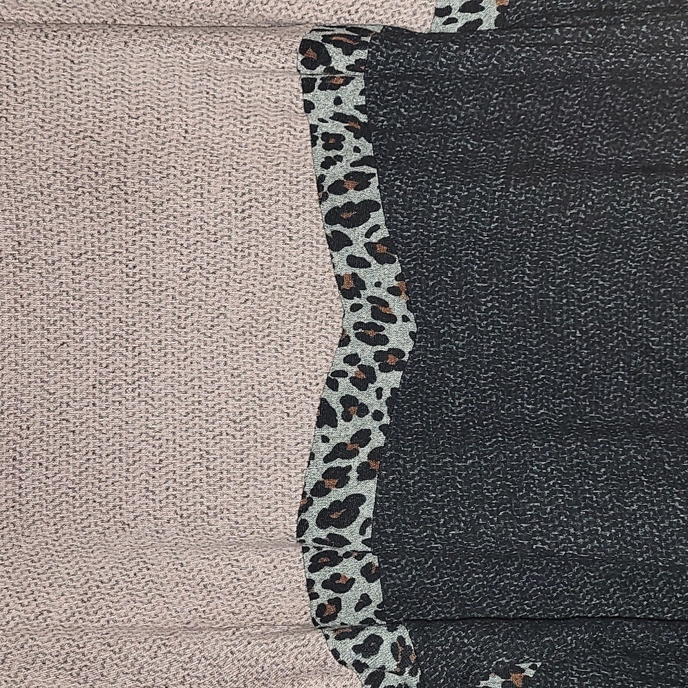 Sweater - Picture 3 of 5